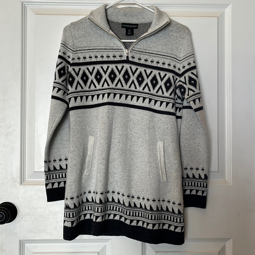 Women’s Size S Cynthia Rowley Tunic Sweater w Pocket